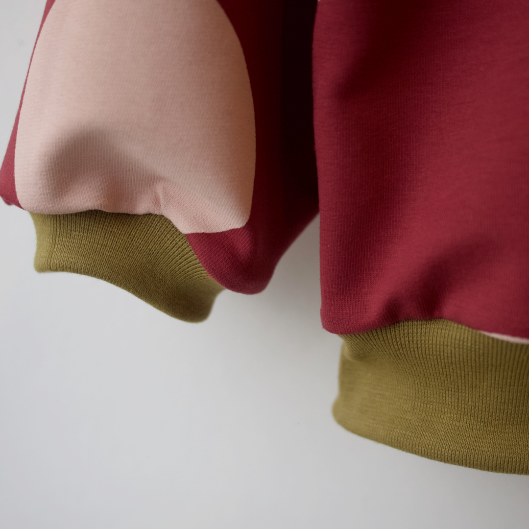 Gavin - sweatshirt - bordeaux med lyserøde prikker